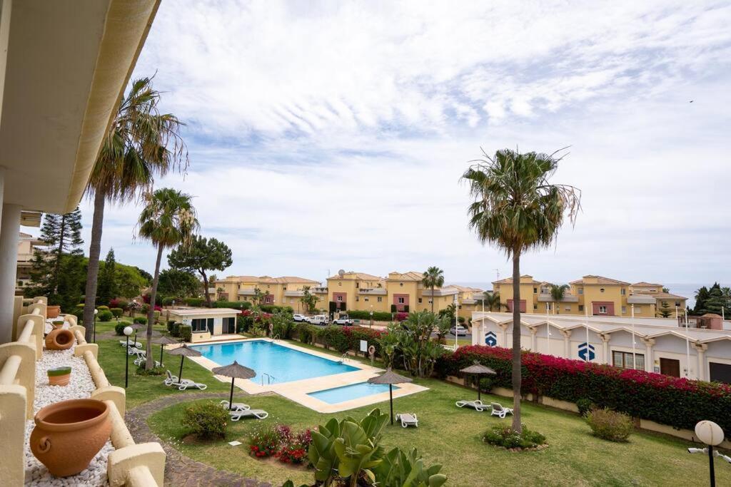 شقة Seaview And Big Terrace Cabopino ماربيا المظهر الخارجي الصورة